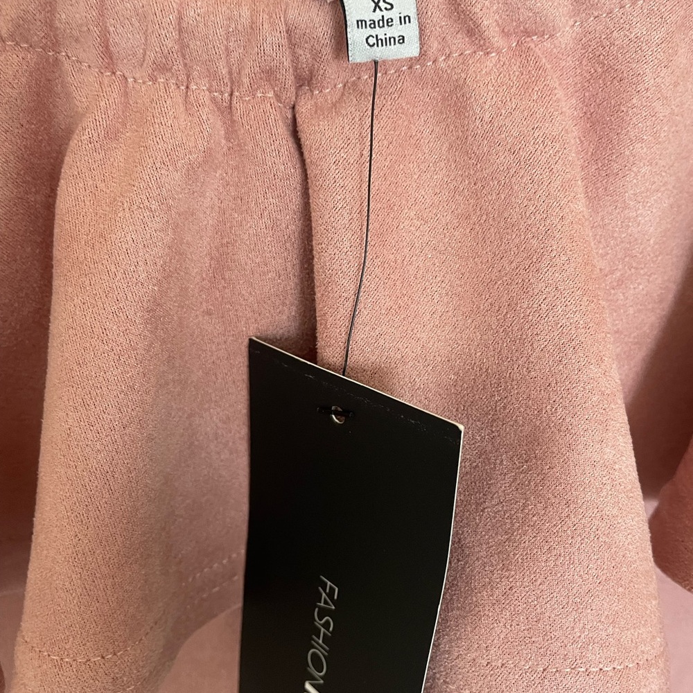 Fashion Nova Pink Ruffled Off-Shoulder Bodycon Midi Dress - Picture 4 of 8
